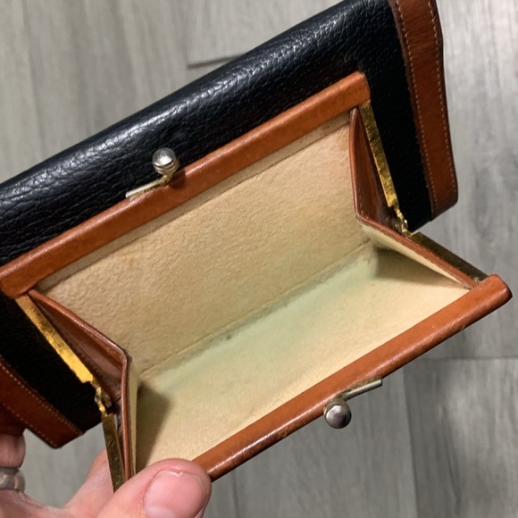 Dooney & Bourke Vintage Black Pebbled Leather w/Brown Leather Trim Coin Purse - Picture 8 of 14